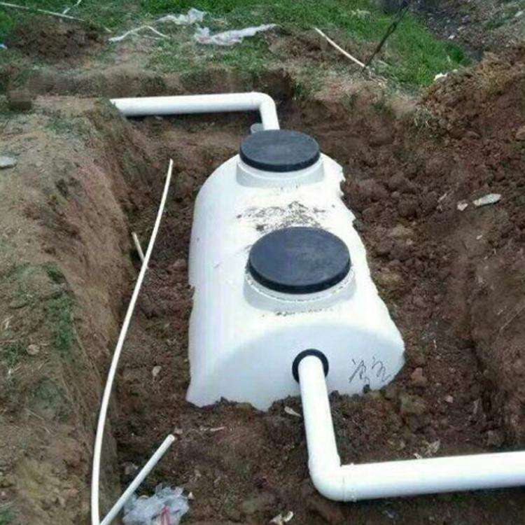 玻璃鋼化糞池安裝現(xiàn)場(chǎng)